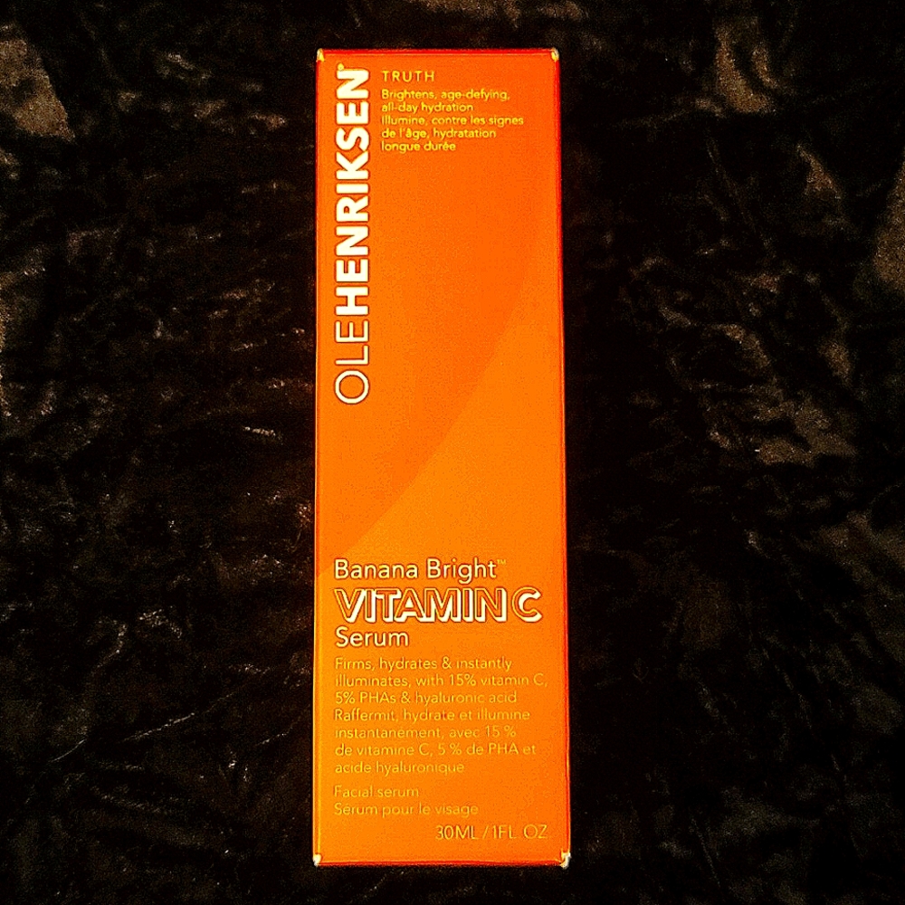 New in box banana bright vitamin c serum Ole henriksen